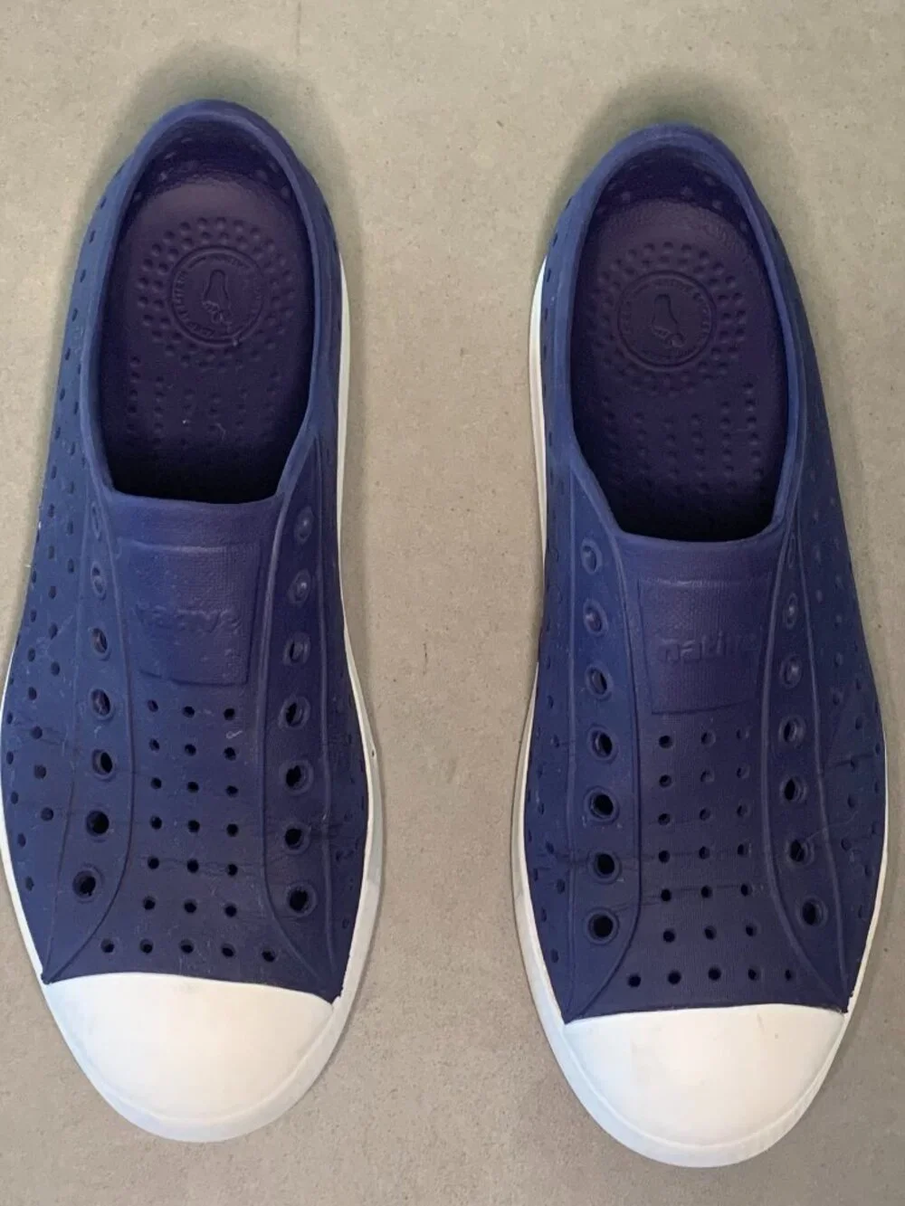 Native Jefferson Navy White Slip On Shoes Men’s Size 9